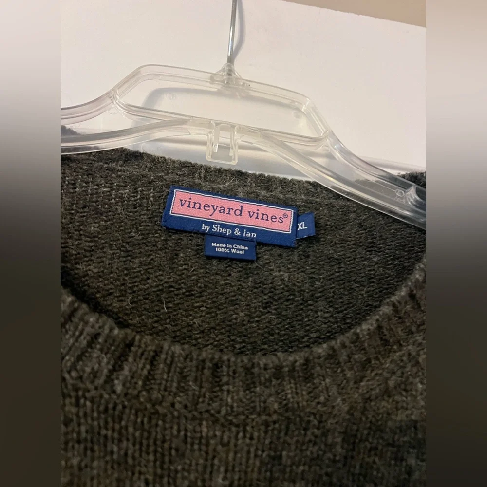 Men's size XL- Vineyard Vines brown wool sweater/ great condition